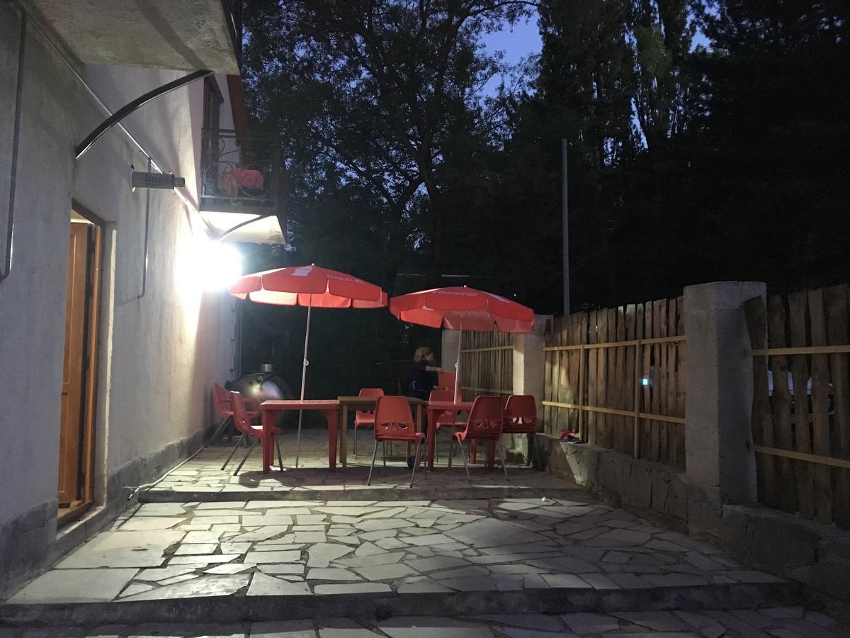 Nectar Hotel Дилиян Екстериор снимка